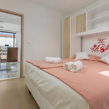 Tatil Evi Tranquil Hideaway With Garden And Barbeque *