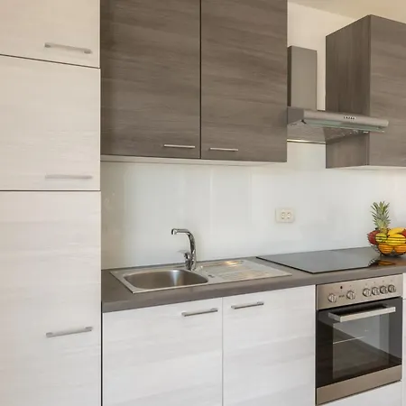 Tranquil Hideaway With Garden And Barbeque Tatil Evi