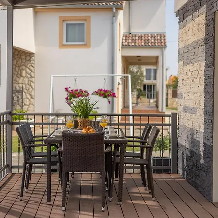 Casa de Férias Tranquil Hideaway With Garden And Barbeque