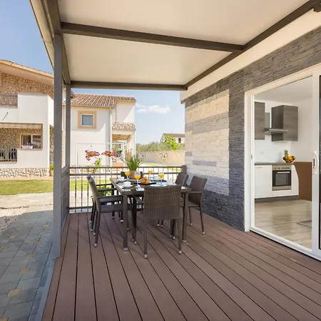 Tranquil Hideaway With Garden And Barbeque Biograd Na Moru