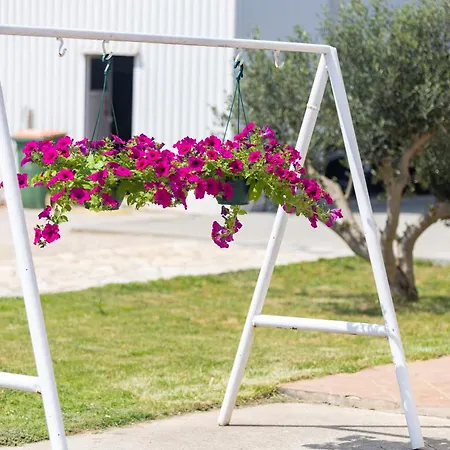 Tranquil Hideaway With Garden And Barbeque Casa de Férias