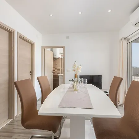 Tranquil Hideaway With Garden And Barbeque בית נופש